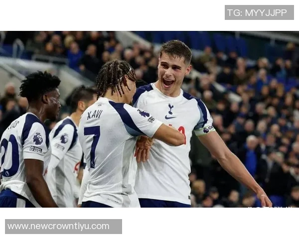 热刺3-0战胜埃弗顿范德芬荣膺队内最佳球员称号