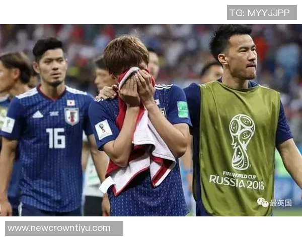 日本门将被换下后痛哭流涕球队遭绝杀令人心疼的瞬间