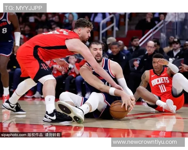 快船半场微弱领先火箭祖巴茨表现出色杜兰特状态低迷仅得7分