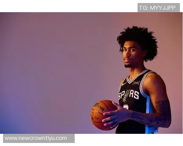 哈珀惊讶不已奎因交换球衣后又迅速要回自己的球衣真是搞笑瞬间